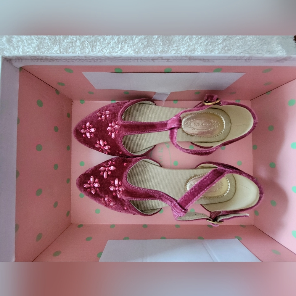 Joyfolie Natalia in Berry shoes youth size 1